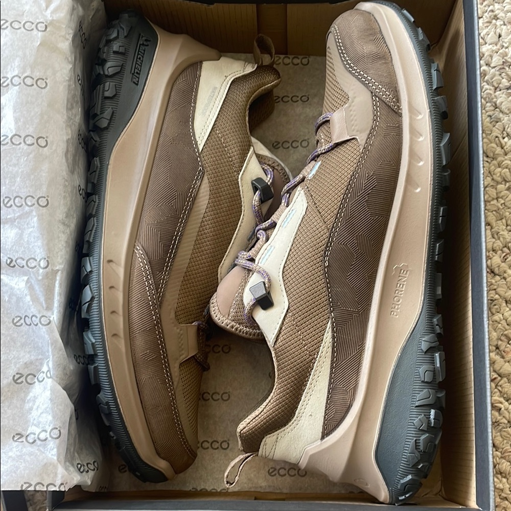 ECCO Women’s Brown and Cream Shoes